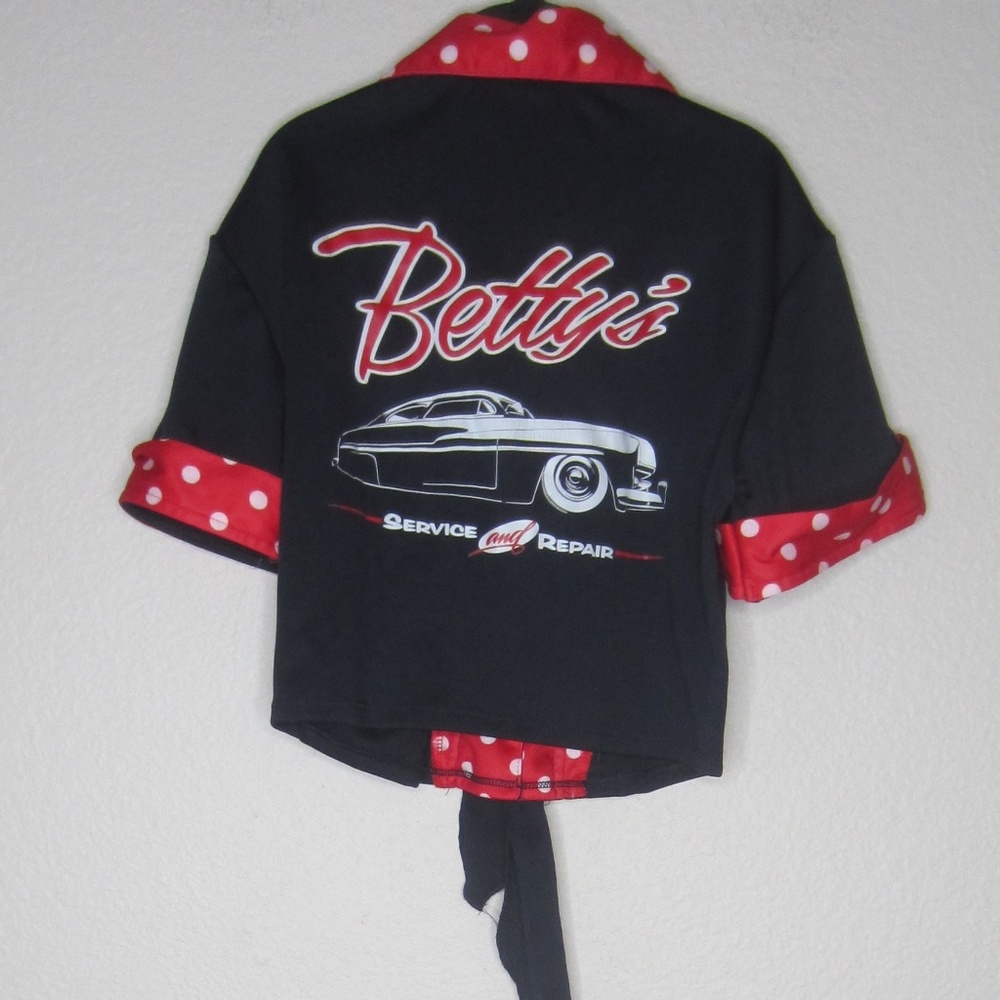 Betty's Full Service Top - Size Small - Picture 5 of 7